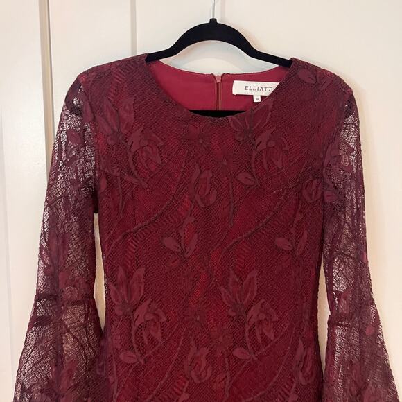 Elliatt Deep Red Lace Mini Dress Bell Sleeves Sz Medium Dark Romance - Picture 3 of 9